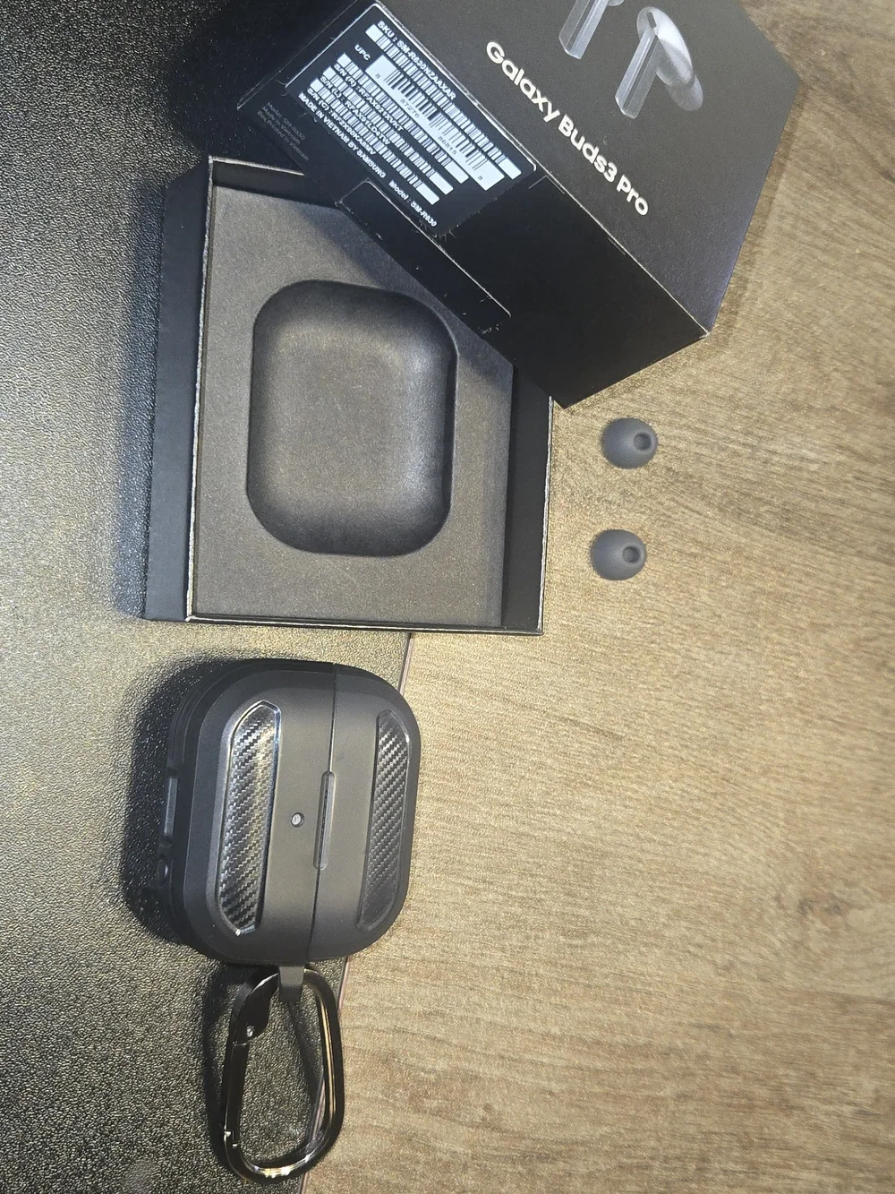 Samsung Galaxy Buds3 Pro with Protective Case